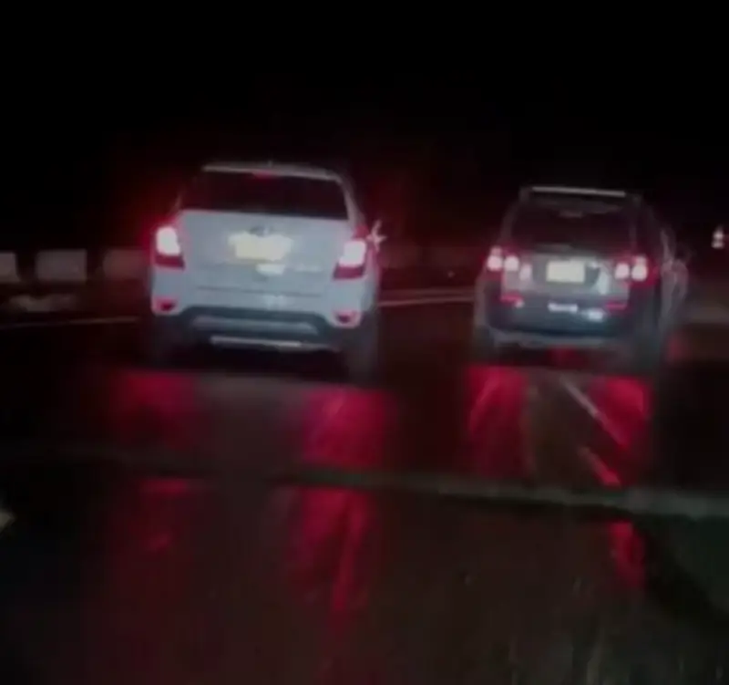 Robo de camioneta en vía Popayán-Cali captado en video; víctimas vivieron momentos de terror