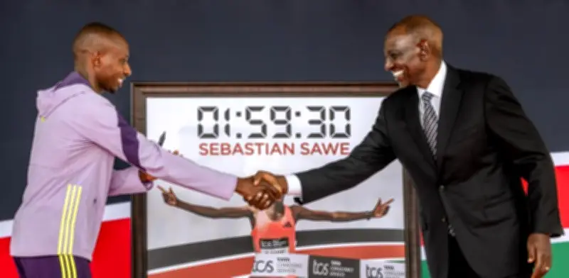 Sabastian Sawe recibe dos millonarios regalos en Kenia tras récord mundial