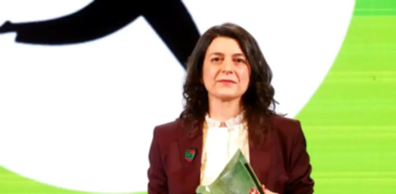 Samanta Schweblin gana Premio Aena y reflexiona sobre la literatura y la normalidad