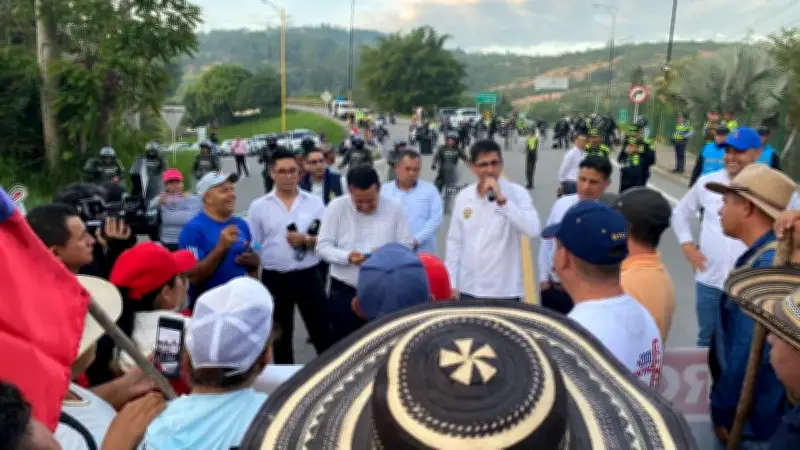 Santander: Habilitan paso intermitente en vías bloqueadas por protestas campesinas