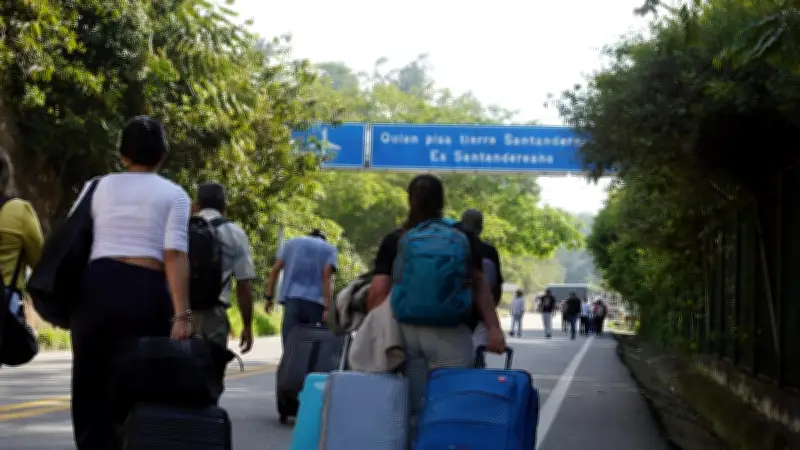 Santander, la región olvidada: Petro politiza crisis vial y bloqueos paralizan economía