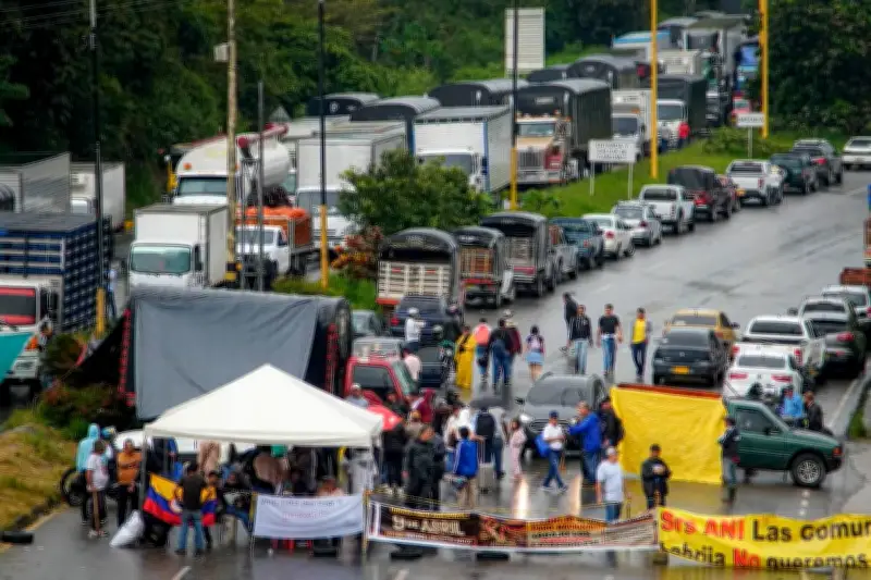 Santander levanta bloqueos tras acuerdo sobre actualización catastral