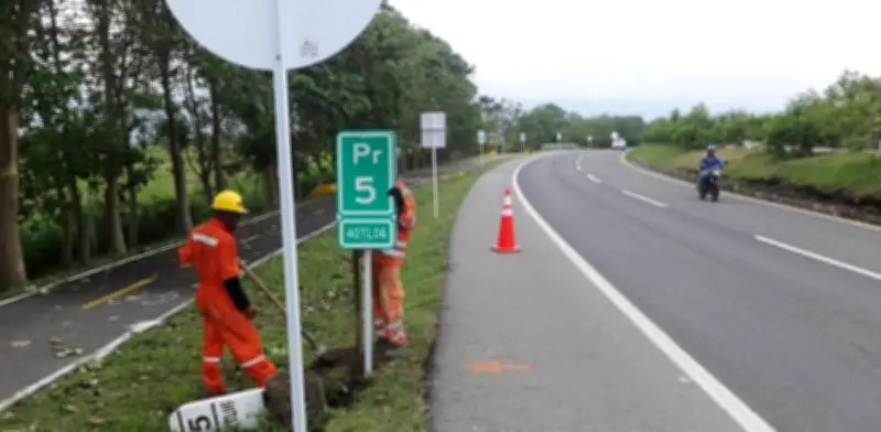 Señal PR en carreteras: la clave para ubicarse en emergencias durante Semana Santa