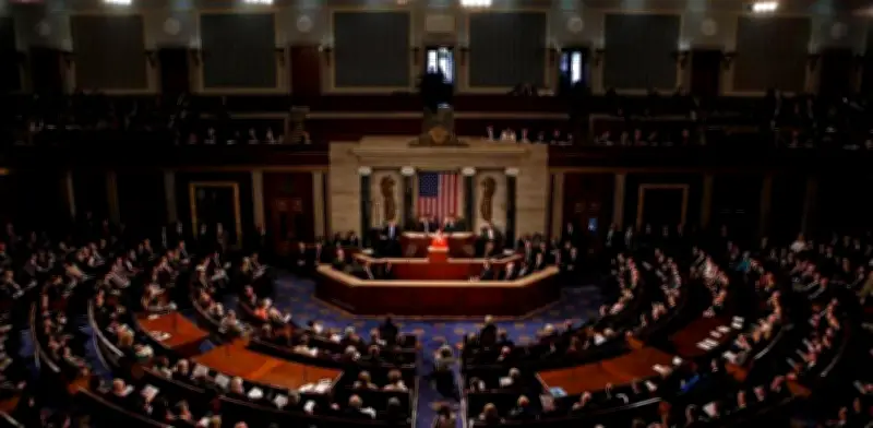 Senado de EE.UU. falla al intentar limitar acciones militares de Trump en Cuba