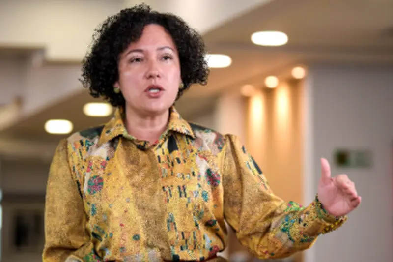 Senadora Isabel Zuleta defiende suspensión de capturas de jefes criminales en Medellín