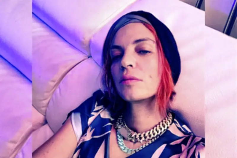 Sheila Devil, hija de Camilo Sesto, muestra notable recuperación tras crisis personal