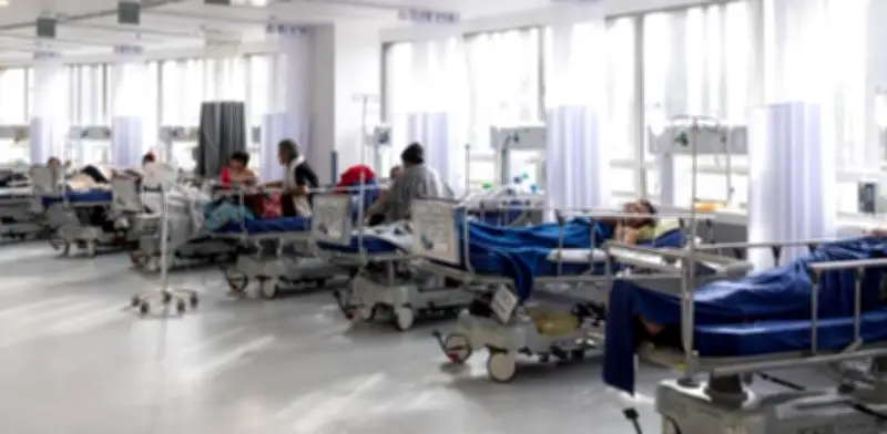 Sobrecarga en urgencias agrava crisis financiera del sistema de salud colombiano