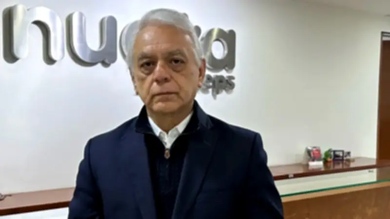 Superintendencia de Salud confirma salida de Bernardo Camacho por motivos personales