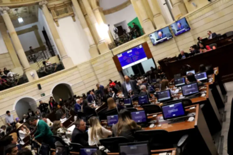 Tensión en Senado por atentados y propuesta de Paloma Valencia