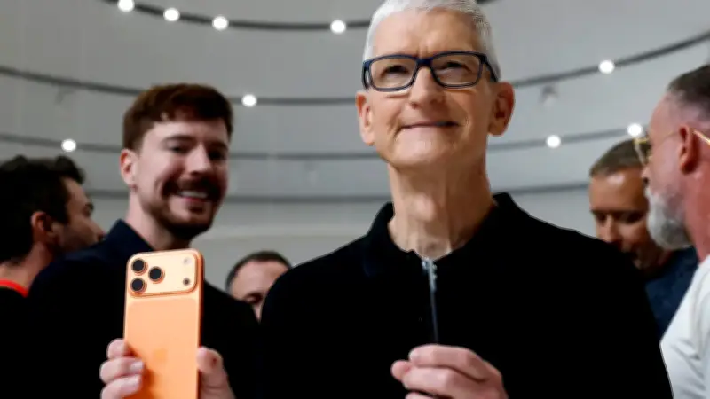 Tim Cook dejará la dirección ejecutiva de Apple en septiembre de 2026