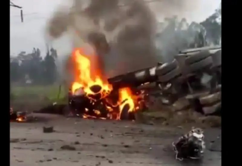 Tractomula sin frenos causa tragedia en peaje de Zipaquirá: 2 muertos y 17 heridos