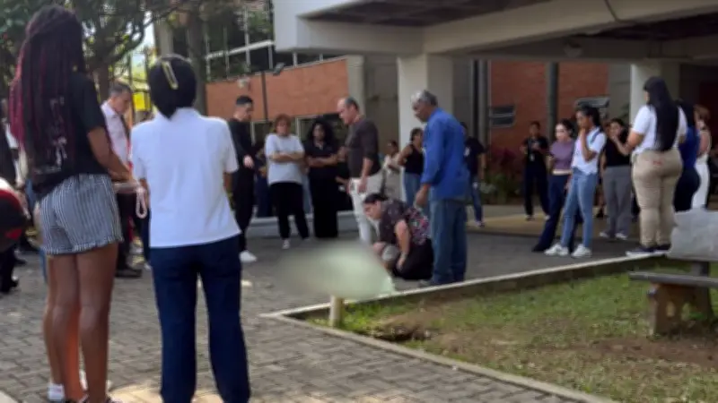 Tragedia en universidad de Cali: estudiante muere al caer de un quinto piso