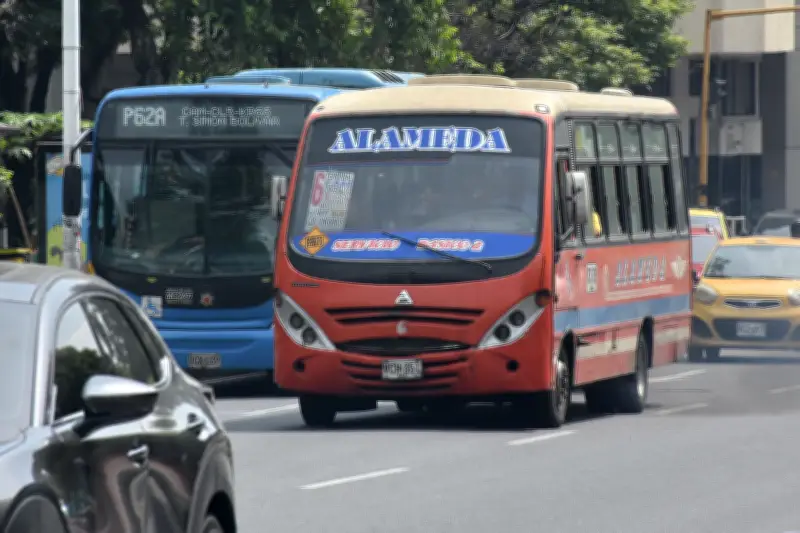 Transporte informal en Cali moviliza casi el doble de pasajeros que el MÍO