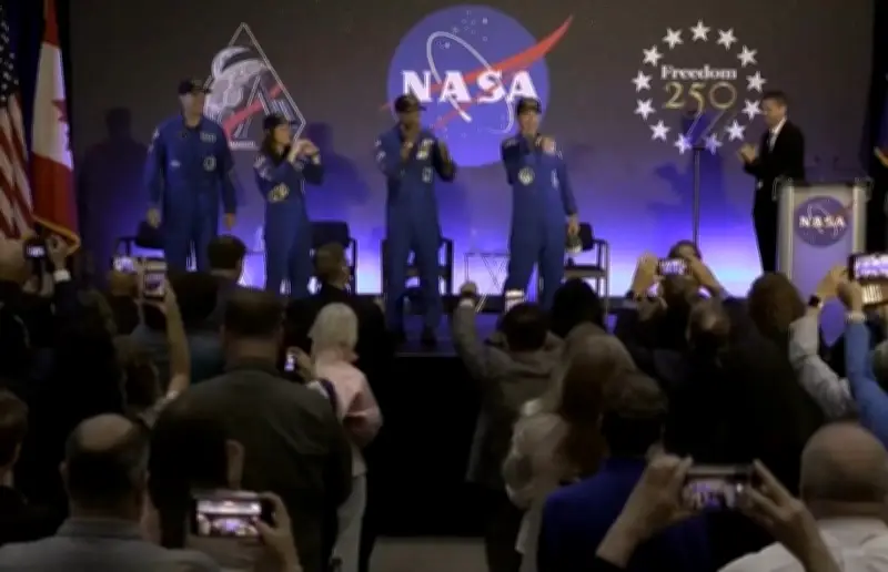 Tripulación de Artemis II regresa a Tierra tras histórico viaje lunar de 10 días