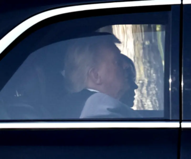 Trump comparece ante la Corte Suprema en histórico caso sobre ciudadanía por nacimiento