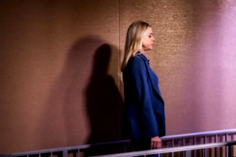 Trump despide a fiscal general Pam Bondi tras críticas por manejo de caso Epstein