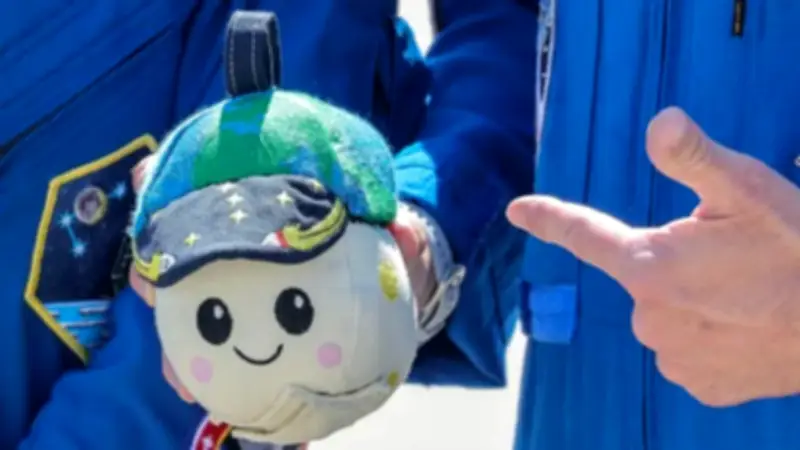 Un peluche creado por un niño de 8 años será el indicador de gravedad cero en la misión Artemis II de la NASA
