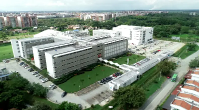 Universidad Libre Cali busca empresas para mantenimiento de fachadas