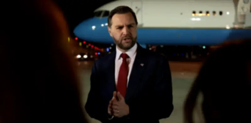 Vicepresidente de EE. UU. JD Vance ridiculiza propuesta de paz iraní como 'redactada con ChatGPT' antes de diálogos