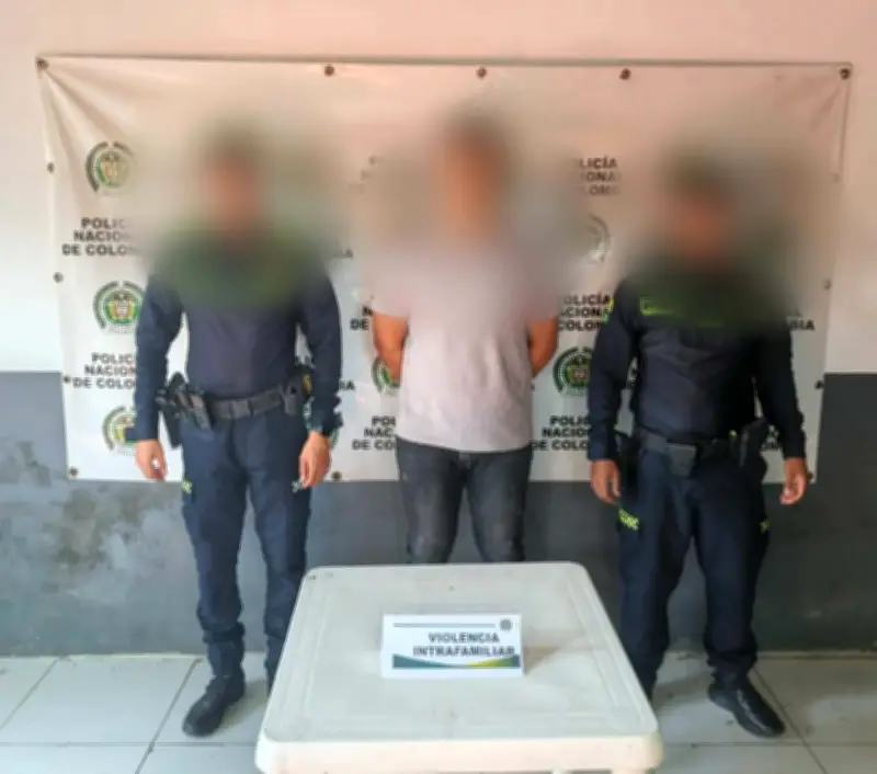 Violencia intrafamiliar en Bolívar: Joven detenido por agredir a su hija menor con piedra