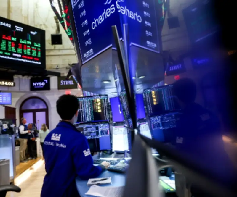 Wall Street se recupera ante esperanzas de alto al fuego en Irán; petróleo cae