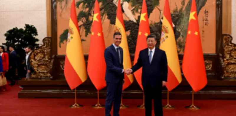 Xi Jinping y Pedro Sánchez fortalecen alianza bilateral en reunión oficial en China