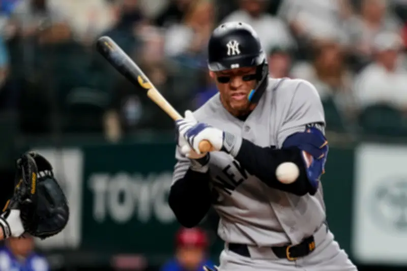 Yankees vencen 4-2 a Rangers con jonrones de Judge y Rice