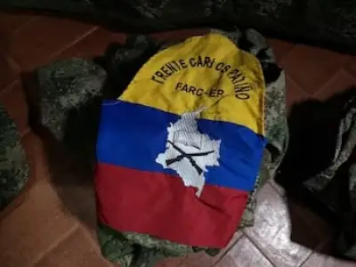 13 disidentes de las Farc se entregan en el Cañón del Micay tras presión militar en Cauca