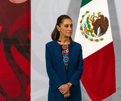 Aprobación de Sheinbaum cae a mínimo en abril por corrupción y economía