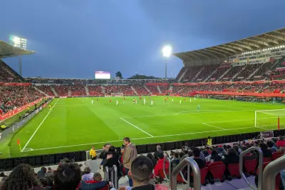 Barcelona y Real Madrid dominan audiencias de LaLiga en 2025-2026 con cifras récord