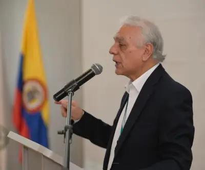 Bernardo Camacho renuncia como superintendente de Salud tras cinco meses de gestión