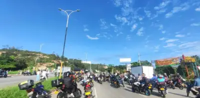 Bloqueos en Santander generan pérdidas diarias de $120.000 millones y crisis multisectorial