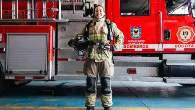 Bomberos de Bogotá lanzan curso de formación exclusivo para mujeres