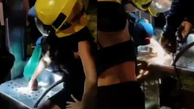 Bomberos de Cali rescatan a joven con dedo atrapado en banca del MIO en incidente viral