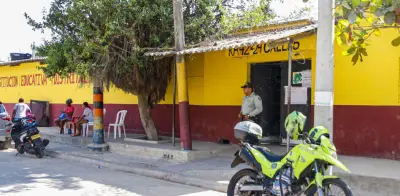 Clases con vigilancia policial en colegio de Barranquilla tras amenazas extorsivas a docente