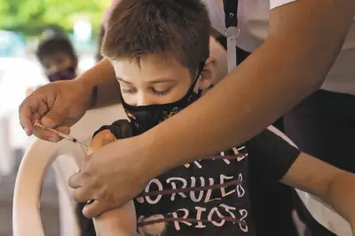 Claves para la salud infantil: vacunación, nutrición y cuidados