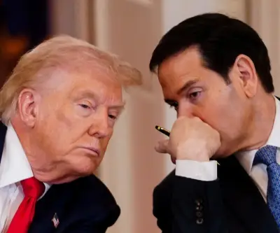 Demócratas buscan limitar poderes bélicos de Trump sobre Cuba