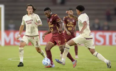 Deportes Tolima y Universitario empatan sin goles en debut opaco de Copa Libertadores