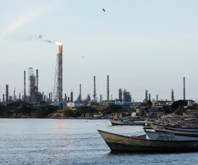 Eni firma acuerdo para relanzar proyecto de crudo pesado en Venezuela