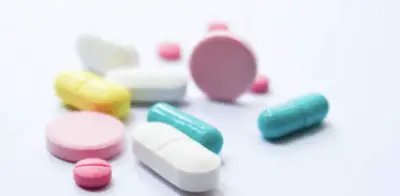 Estudio alerta: medicamentos comunes podrían elevar riesgo de demencia en adultos mayores