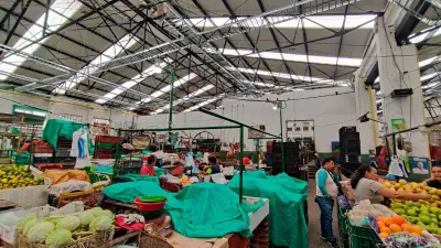 Goteras y filtraciones persisten en Plaza San Francisco pese a inversión de $8.385 millones