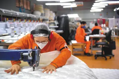 Industria colombiana crece en producción pero cae en ventas durante febrero de 2026