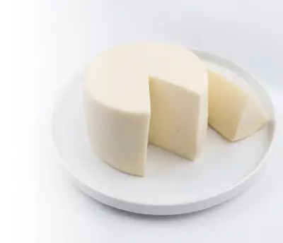 Invima alerta sobre quesos frescos con registros sanitarios vencidos en Colombia