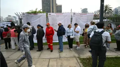 Jefe electoral de Perú renuncia tras irregularidades que extendieron votación un día más
