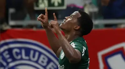 Jhon Arias marca un golazo con Palmeiras que deslumbra en el Brasileirao