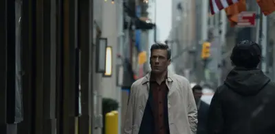 Jon Hamm regresa en 'Amigos y vecinos' explorando el colapso del privilegio y las apariencias