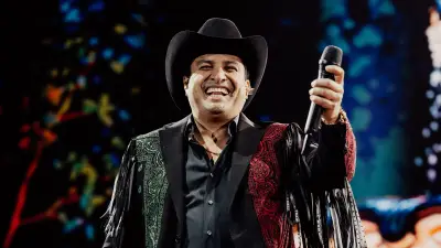 Julión Álvarez llega por primera vez a Colombia: Concierto histórico en Bogotá tras una década de espera