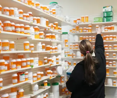 Medicare de EE.UU. aprueba aumento del 2,48% en tarifas para aseguradoras en 2027