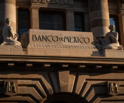 Minutas del Banco de México revelan división sobre inflación y guerra en Oriente Medio