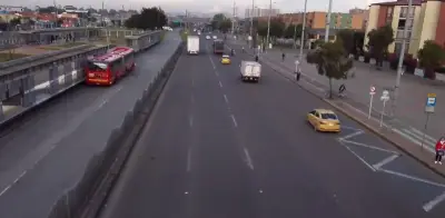 Movilidad en Bogotá este 6 de abril: horarios de pico y placa y operación de TransMilenio